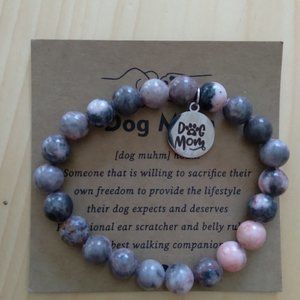 Dog mom metal charm beaded bracelet. For dog lovers
